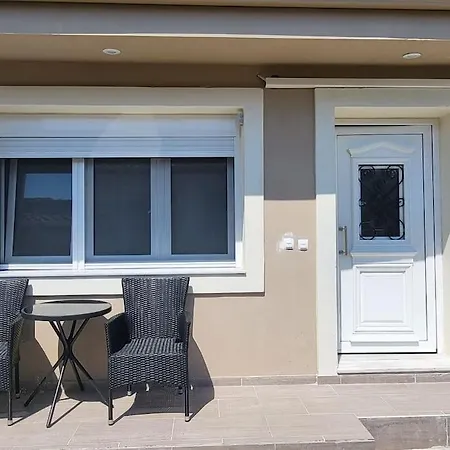 Little Fox Corfu 3 *